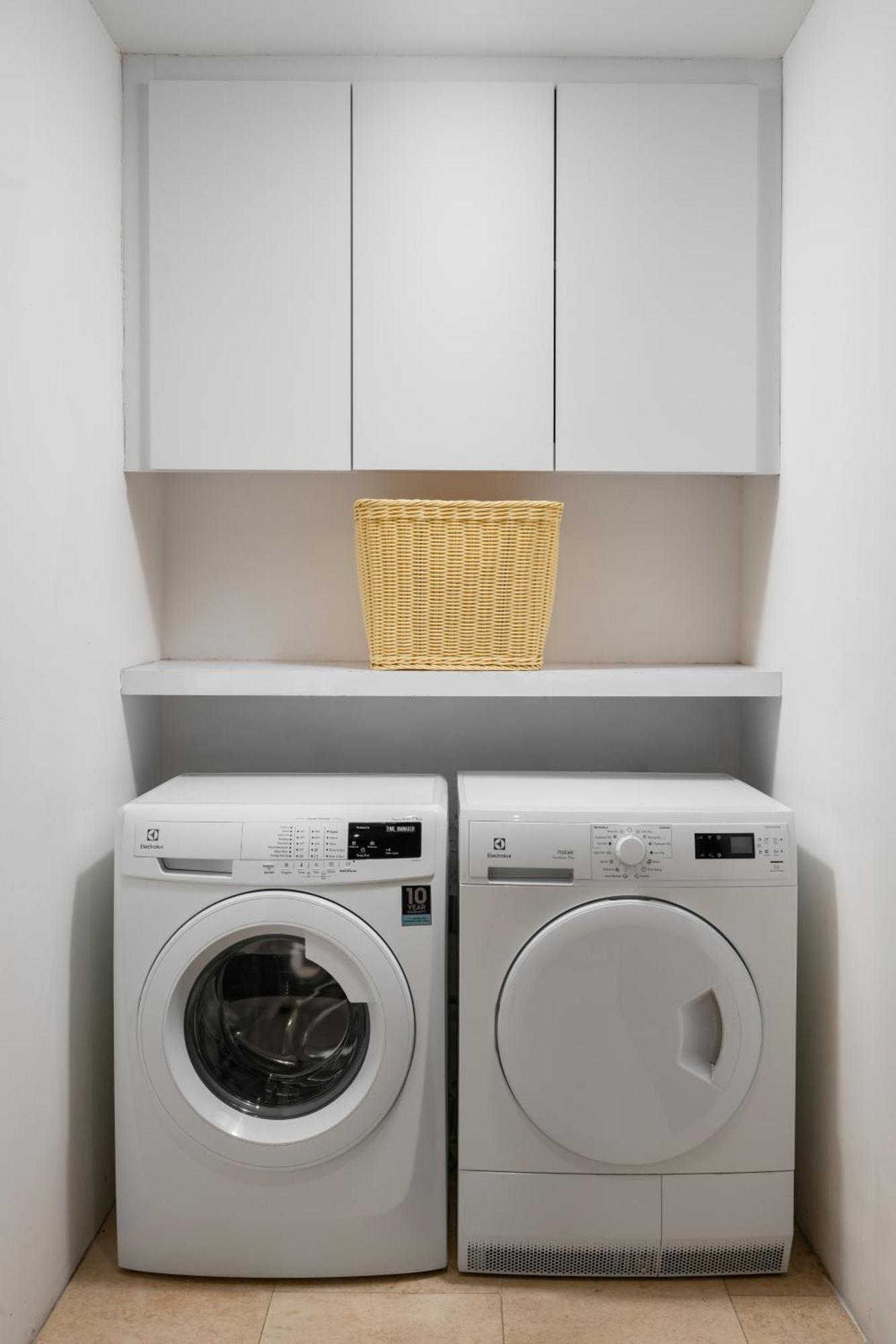 Fraser Place Puteri Harbour Nusajaya  Ngoại thất bức ảnh Laundry basket