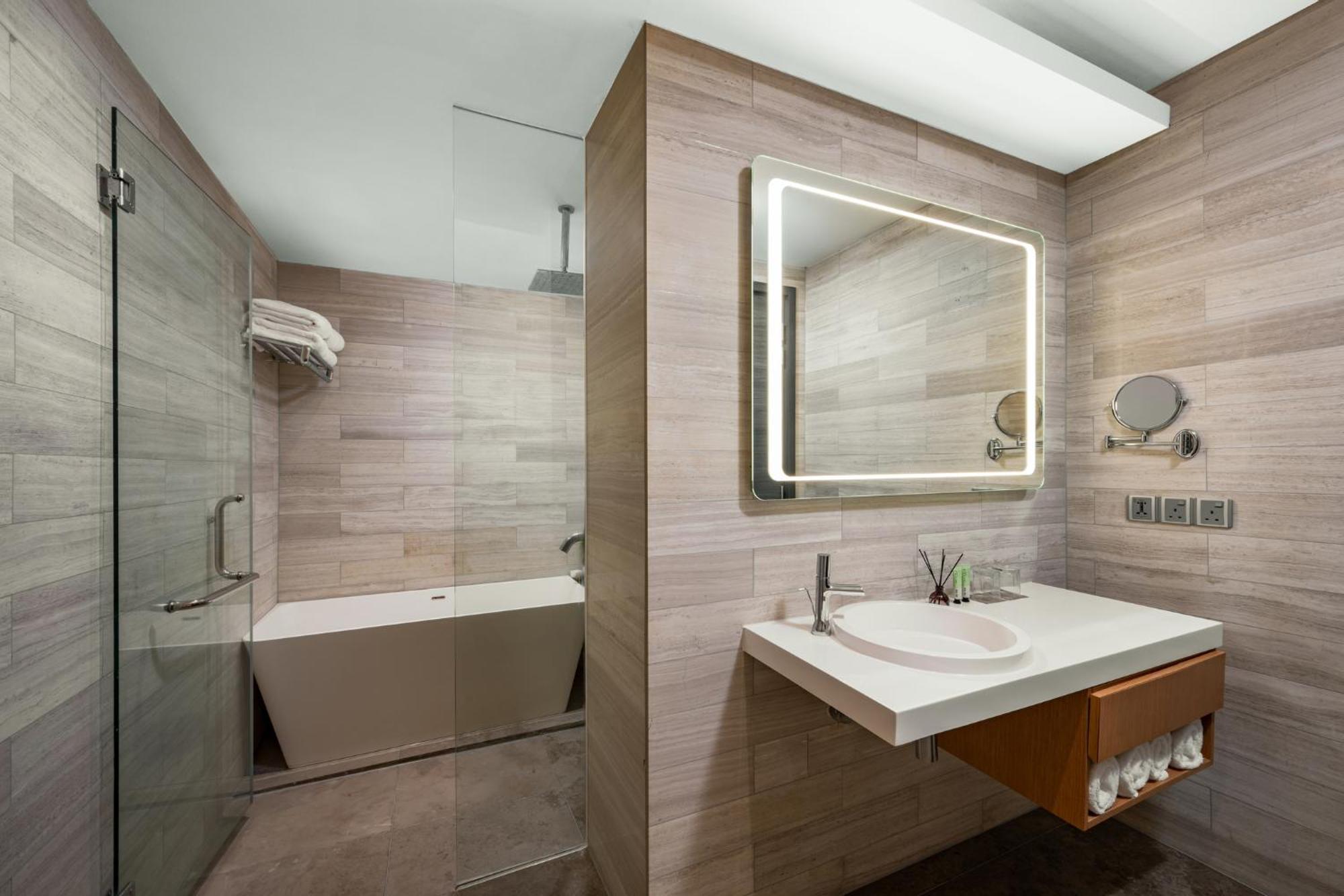 Fraser Place Puteri Harbour Nusajaya  Ngoại thất bức ảnh Bathroom