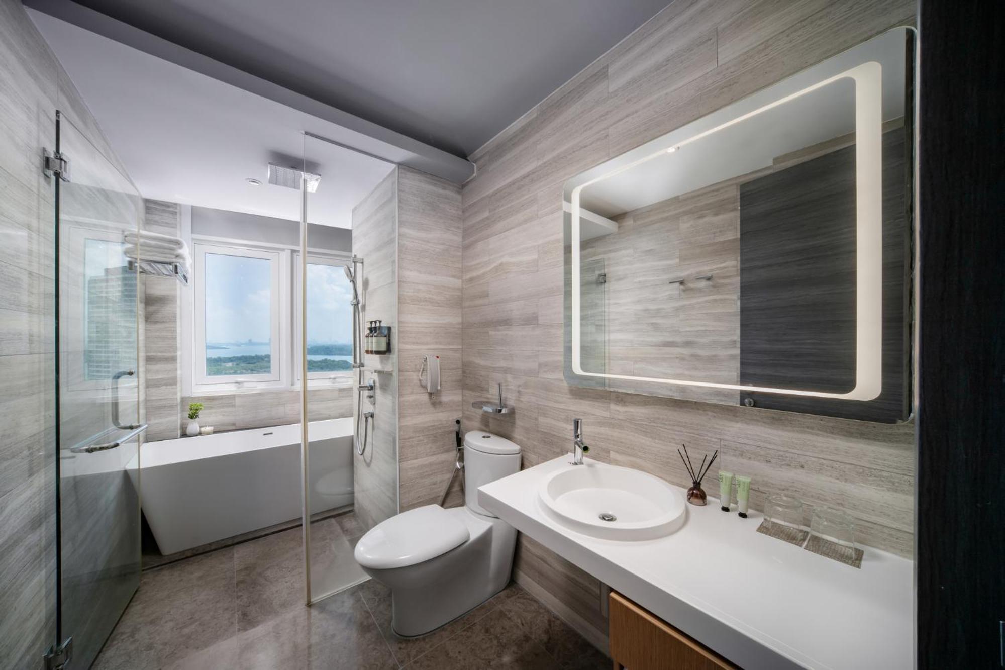 Fraser Place Puteri Harbour Nusajaya  Ngoại thất bức ảnh Bathroom