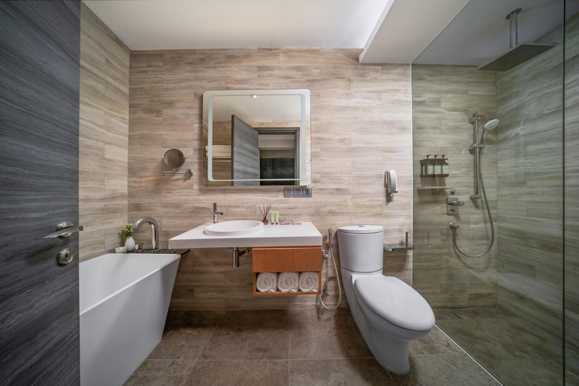 Fraser Place Puteri Harbour Nusajaya  Ngoại thất bức ảnh Bathroom