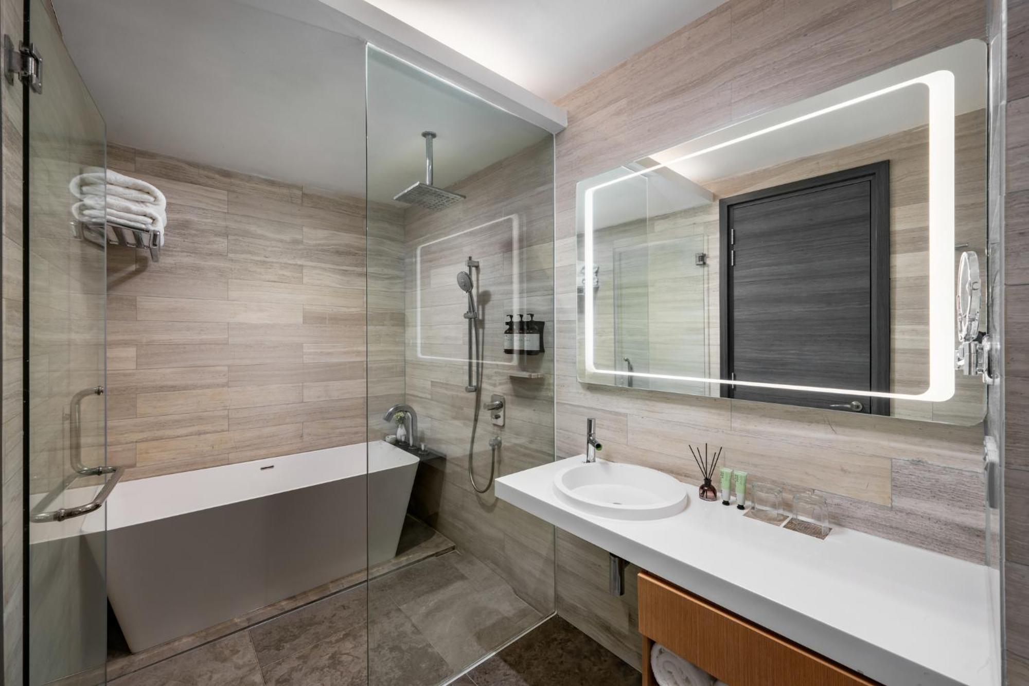 Fraser Place Puteri Harbour Nusajaya  Ngoại thất bức ảnh Bathroom