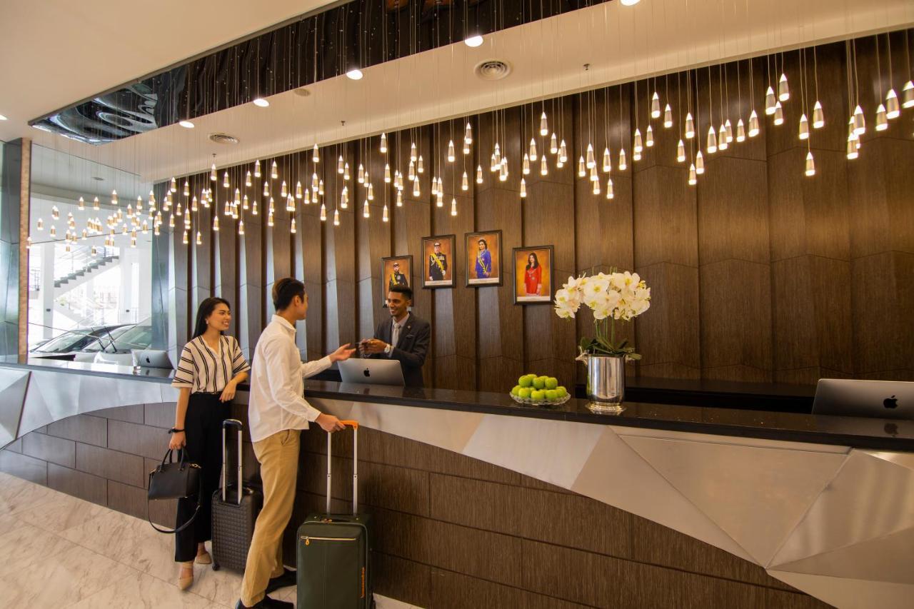 Fraser Place Puteri Harbour Nusajaya  Ngoại thất bức ảnh The lobby of the hotel